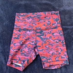 Lululemon Align biker shorts 6 inch inseem. Size 4